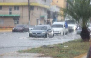 Torrenciales lluvias y tormentas eléctricas afectan gran parte del país, advierte Indomet