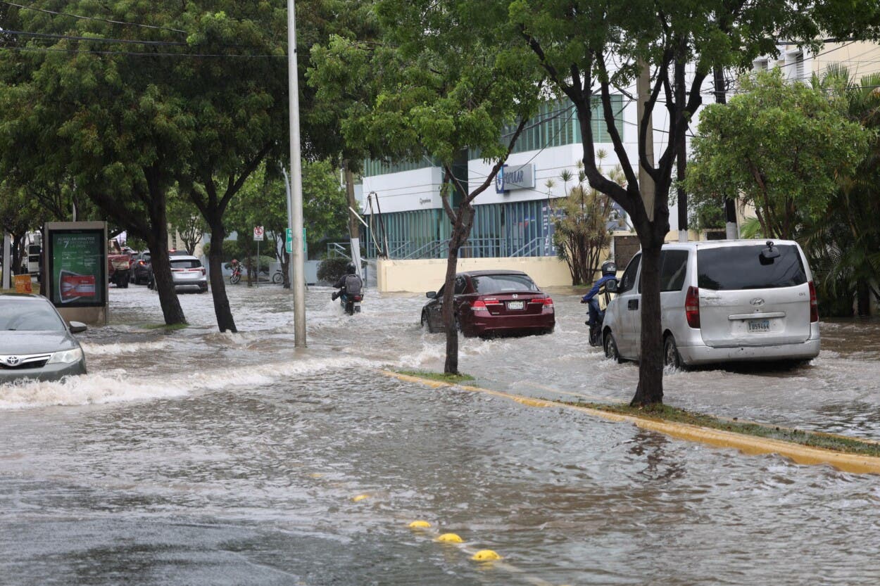 Ministerio de Trabajo pide flexibilizar jornadas en provincias bajo alerta roja