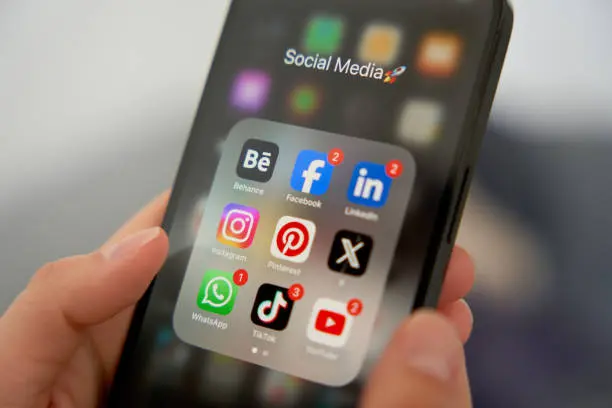Las redes sociales arden, aunque no sea por el proyecto de ley