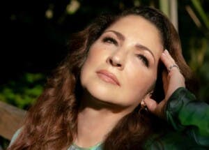 Gloria Estefan vuelve a sus raíces con su primer álbum en 18 años