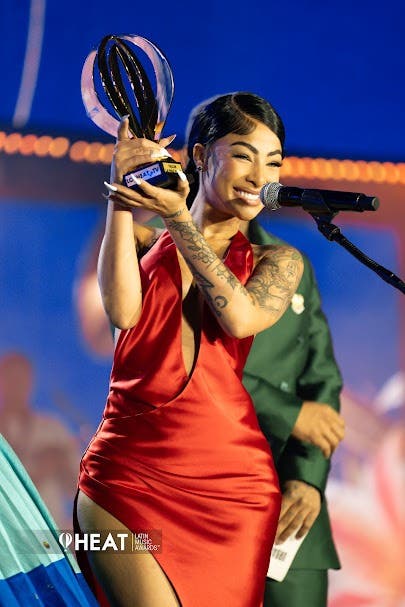 Beéle, gran ganador en Premios Heat 2025: Lista completa de ganadores