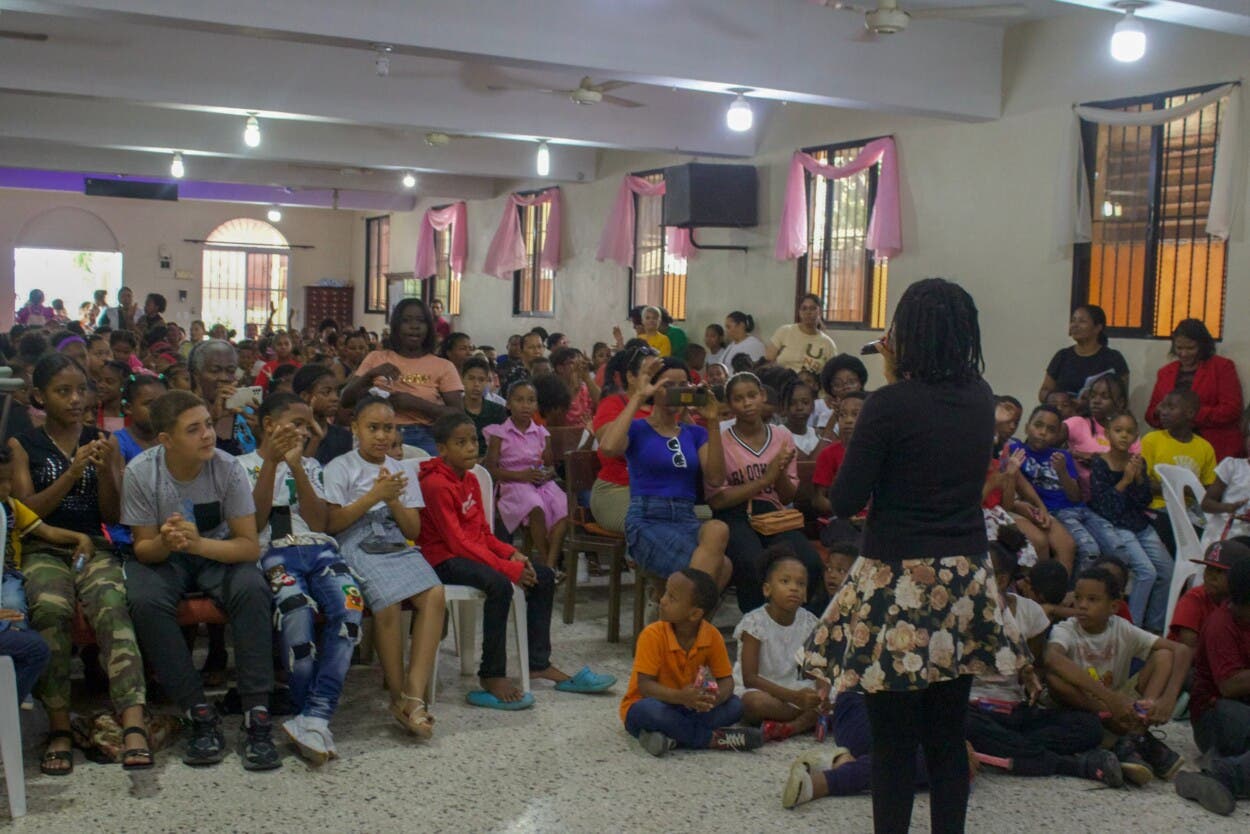 UNIEPA y el Ministerio Evangelístico Tesoro del Gran Rey realizan concentración infantil