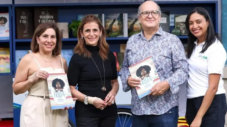 Grupo SID apoya feria libro de Cristo Rey