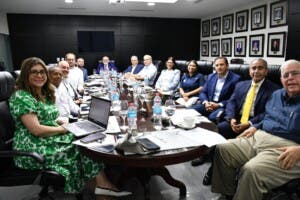 Reeligen a Vitelio Mejía en la presidencia de Lidom