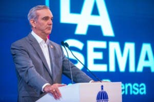 El PRM va unido en 2028 con un candidato, asegura Abinader; avala presidenciables