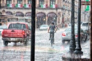 Vaguada provocará aguaceros lunes y martes, según Meteorología