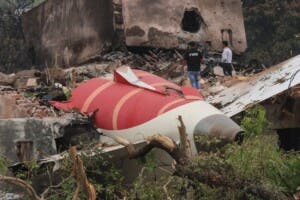 Entre cuerpos y fuego, así escapó el único superviviente del vuelo AI-171 de Air India
