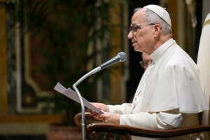 León XIV pide a los seminaristas escuchar el grito de los pequeños, pobres y oprimidos