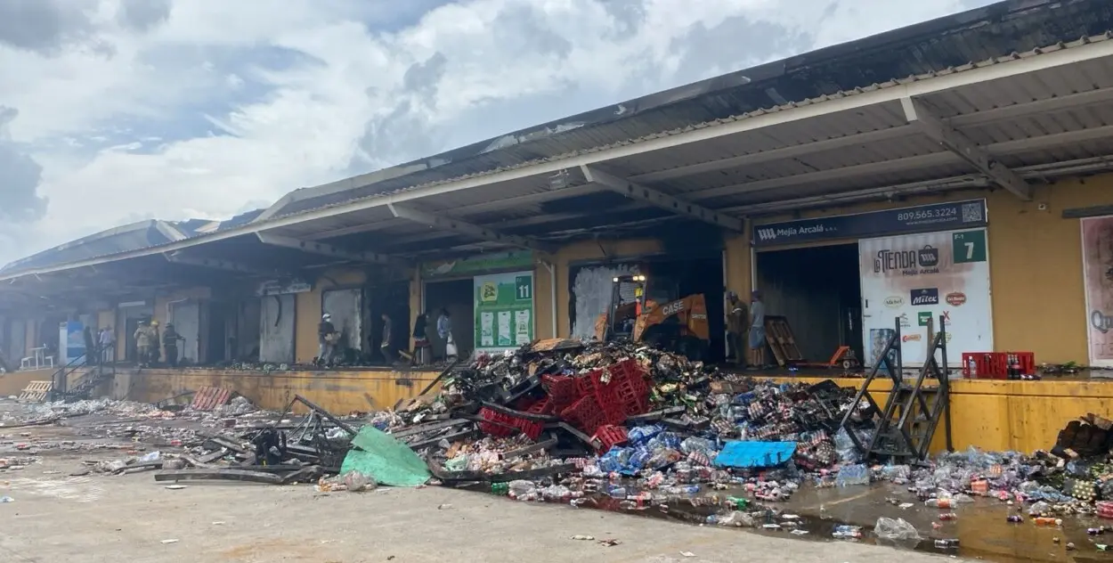 Dicen pérdidas fuego Merca Santo Domingo superan $500 millones
