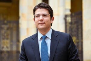 El senador Uribe Turbay sigue “en estado crítico” y con “escasa respuesta”