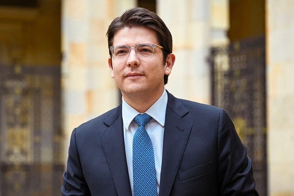 El senador Uribe Turbay sigue “en estado crítico” y con “escasa respuesta”