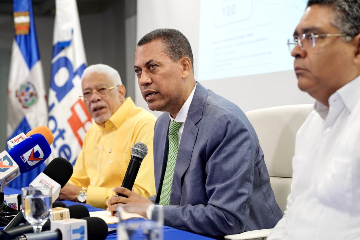 INDOTEL da 30 días a las telefónicas para depurar líneas móviles prepago
