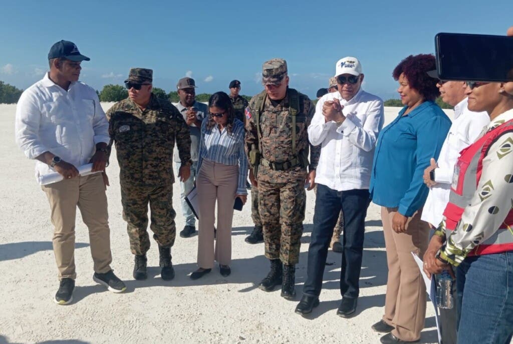 El ministro Administrativo de la Presidencia, Andrés Bautista, asegura que las obras del mercado binacional en Pedernales son clave para la seguridad nacional./Foto Julio Gómez