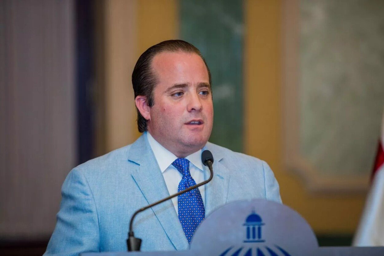 Presidente Abinader y la gestión del PRM