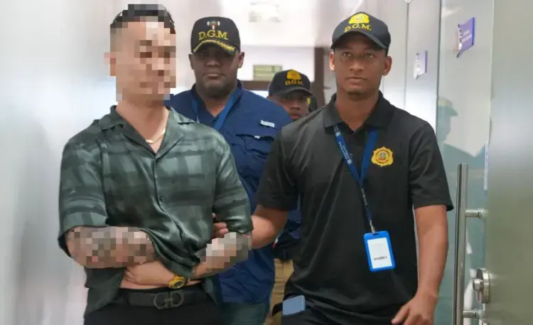 Arrestan a empresario chino por agredir a equipo de Migración