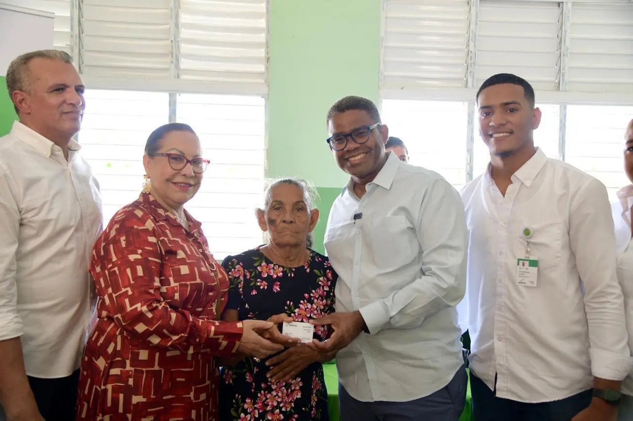 Resaltan impacto de programas sociales del Gobierno en Estancia del Yaque