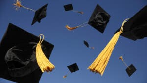 Prepara gradúa 10 privados de libertad