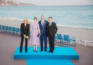 Macron recibe a Abinader y a Raquel en cena de gala de líderes mundiales