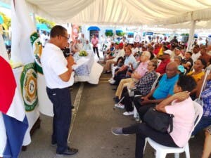Cientos de pensionados reciben atención médica en operativo de la Reserva policial