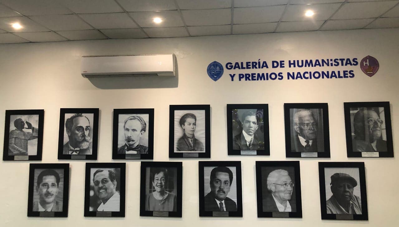 UASD inaugura galería en honor a escritores premiados nacionales vinculados a la academia