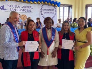 Rafael Salazar apoya formación técnica para mujeres y jóvenes en San Cristóbal