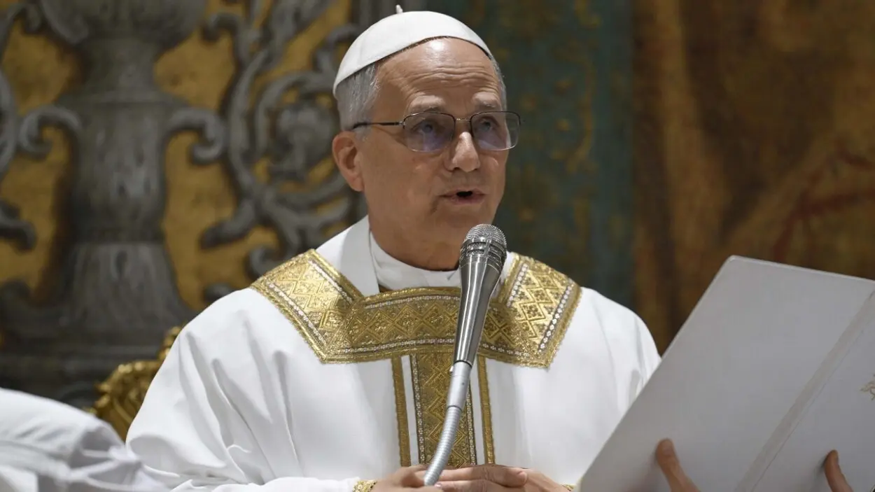 León XIV lamenta la “privatización” de la fe y anima a su iglesia a evitar el “moralismo»