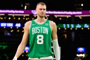 Kristaps Porzingis pasa a los Hawks en intercambio