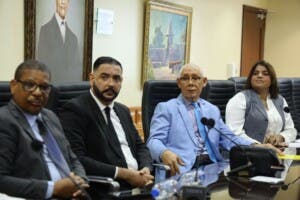 PLD exige garantizar cesantía y derechos laborales en reforma