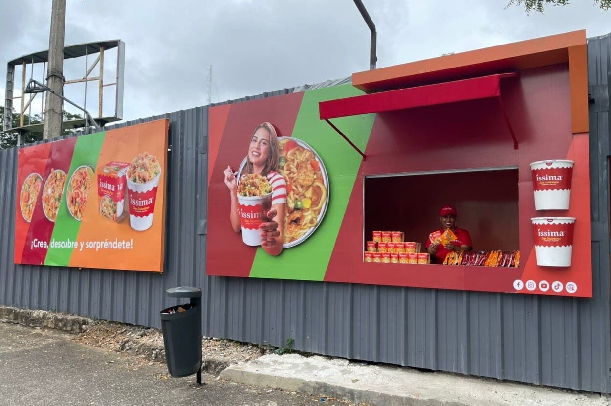 Issima transforma la experiencia urbana con una activación masiva de sopas gratuitas