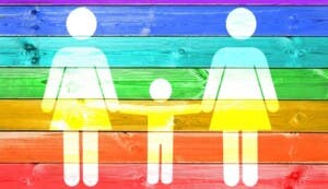Victoria histórica: madre no biológica gana permiso de paternidad en Italia