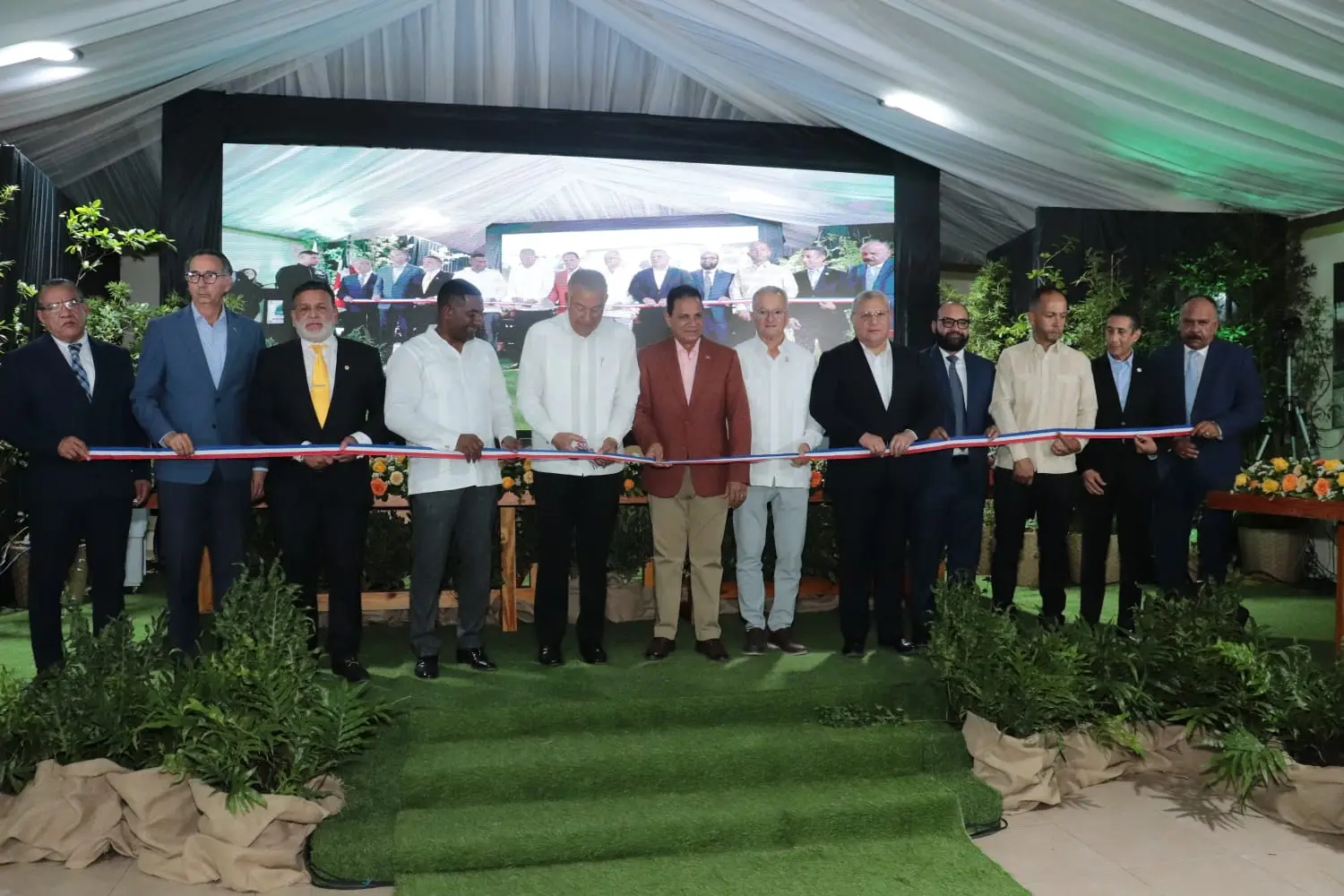Inicia feria Expo Moca con un llamado a fortalecer el comercio