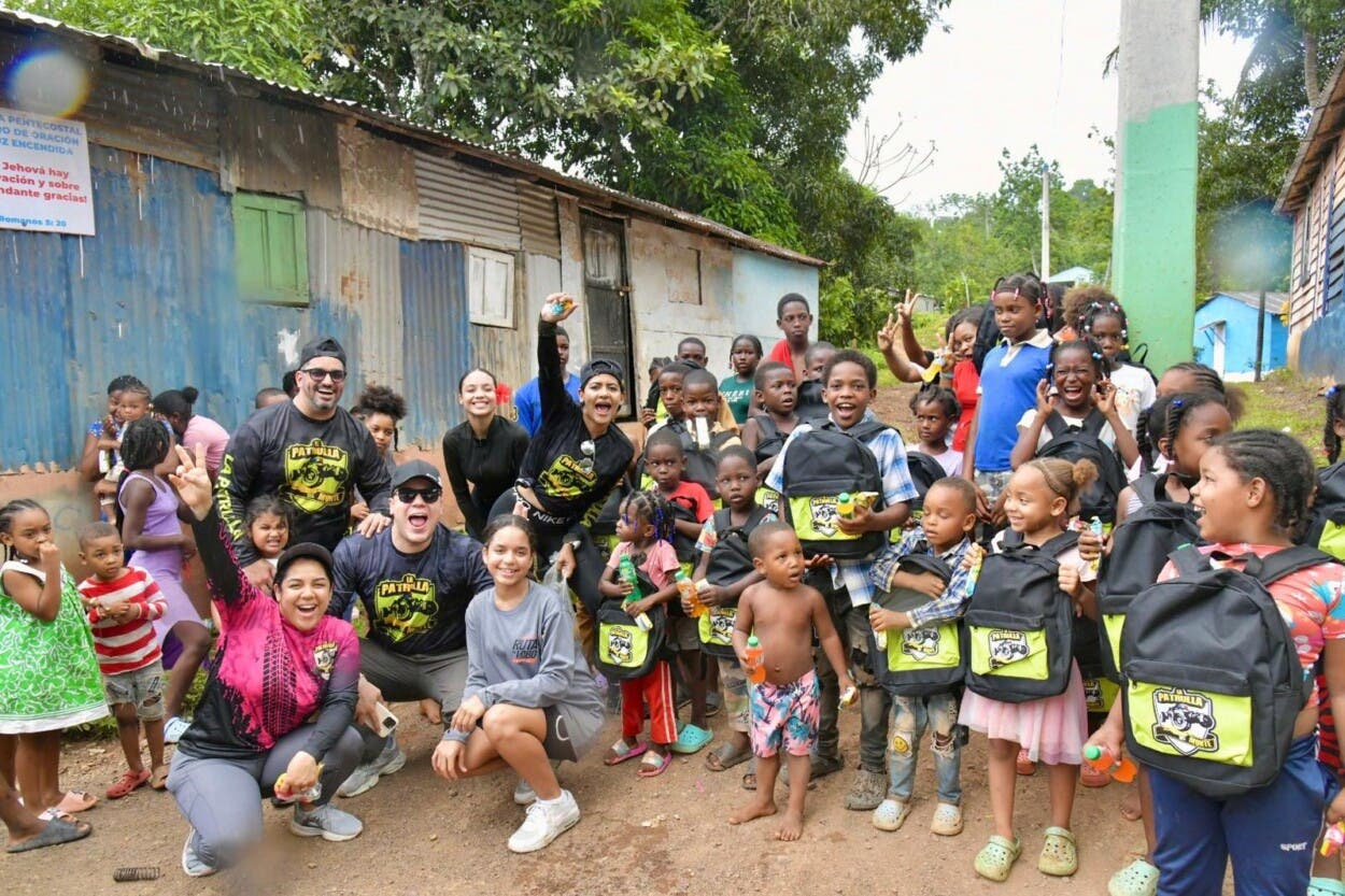 La Patrulla del Monte regala alegría a niños en comunidades necesitadas