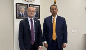 Buscan mejorar cooperación en telecomunicación