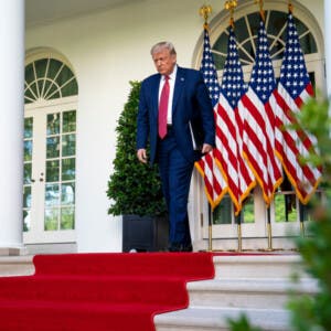 La Casa Blanca tacha de ‘fake news’ que Trump supiera que su nombre estaba en caso Epstein