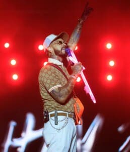 Una noche de trap y reguetón: Anuel AA brilla en su primer show en solitario en dominicana