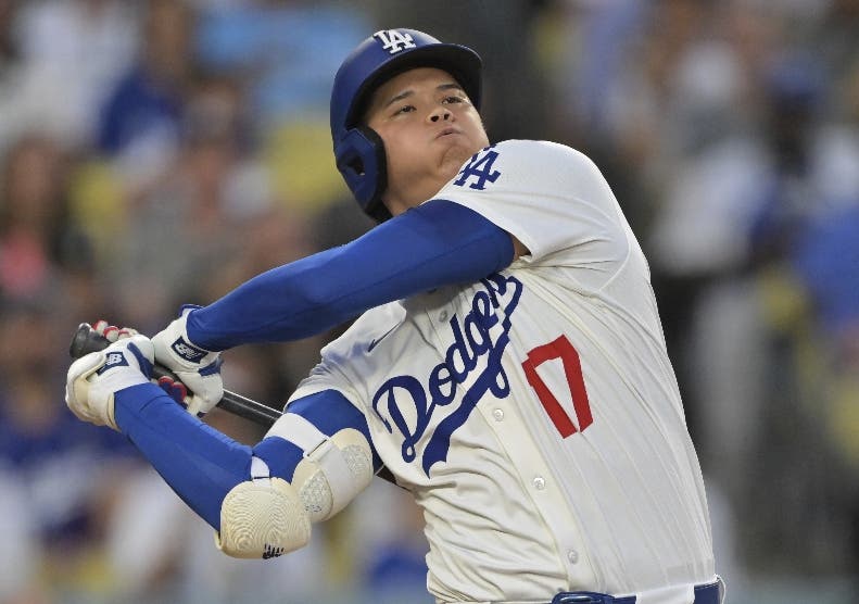 Shohei Ohtani con la respuesta a un jonrón