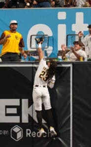 La salvadora jugada de Fernando Tatis Jr.