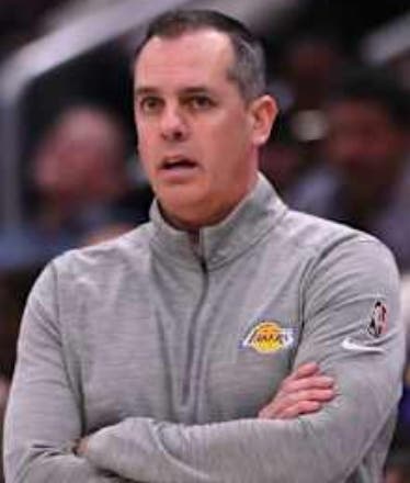 Frank Vogel se une al equipo de Kidd
