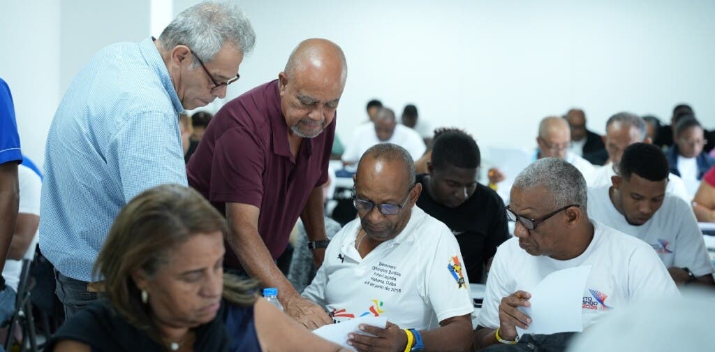 Aspecto durante uno de los días del seminario en uno de los salones del Estadio Olímpico.