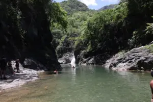 Donde el río Baní y el Maniel se abrazan: así es el salto Las Yayitas