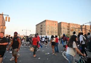 Incidentes violentos empañan la Parada Dominicana en el Bronx