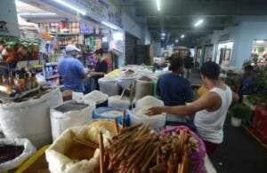 FDC advierte: Ventas comerciales caen un 14% en primeros 6 meses de 2025