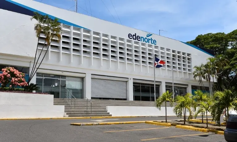 Denuncian apagones afectan a varios sectores Santiago