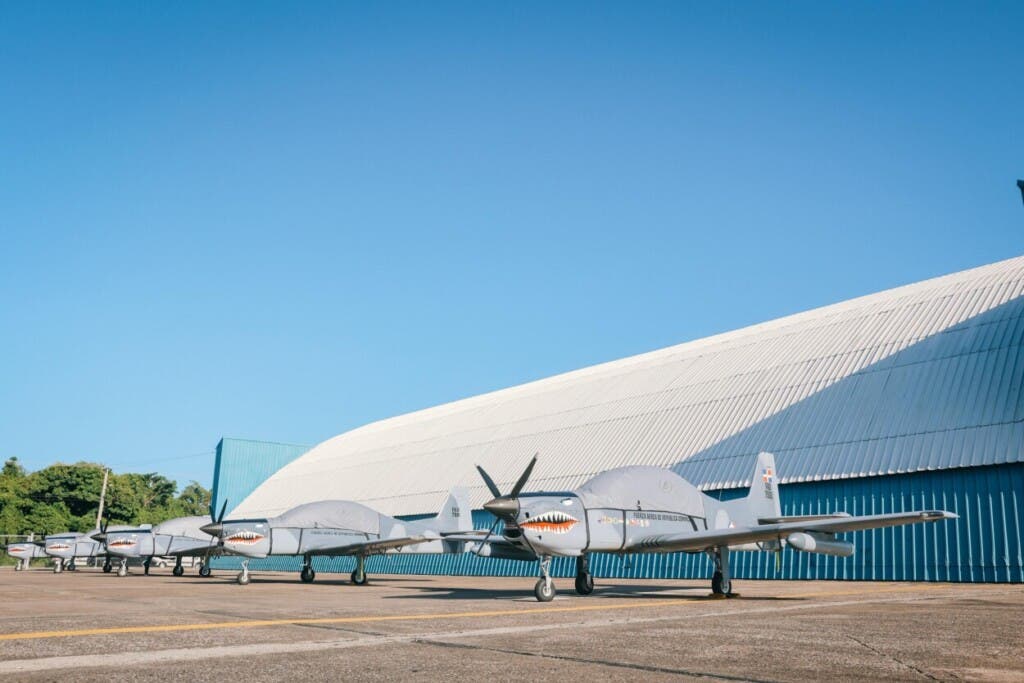 Abinader supervisa avances en la producción del TP-75 Dulus