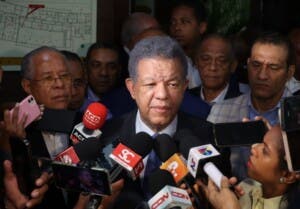 Leonel Fernández califica de negligencia la crisis de agua en Santiago y Moca