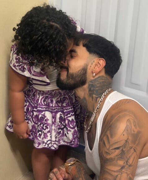 Anuel AA comparte emotivo momento con su hija Cattleya
