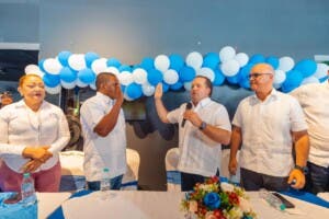 Tony Peña deja al PLD y se juramenta en el PRM