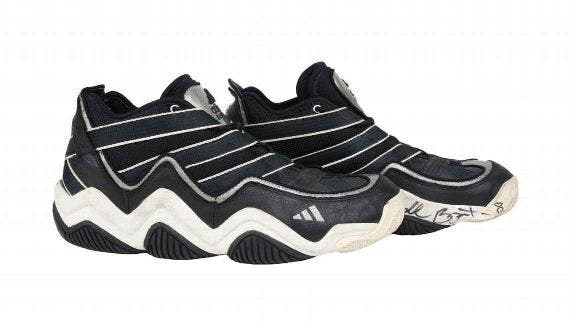 Impresionante venta: zapatillas de Kobe Bryant se cotizan en 240 mil