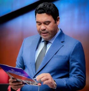 Comisión senatorial presenta informe favorable sobre modificación al Código Laboral