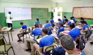 Educación garantiza aulas para nuevo año escolar en Santiago